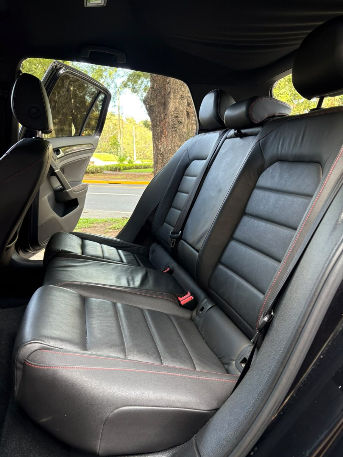Volkswagen-GTI-MT-2015-328LKK (8)