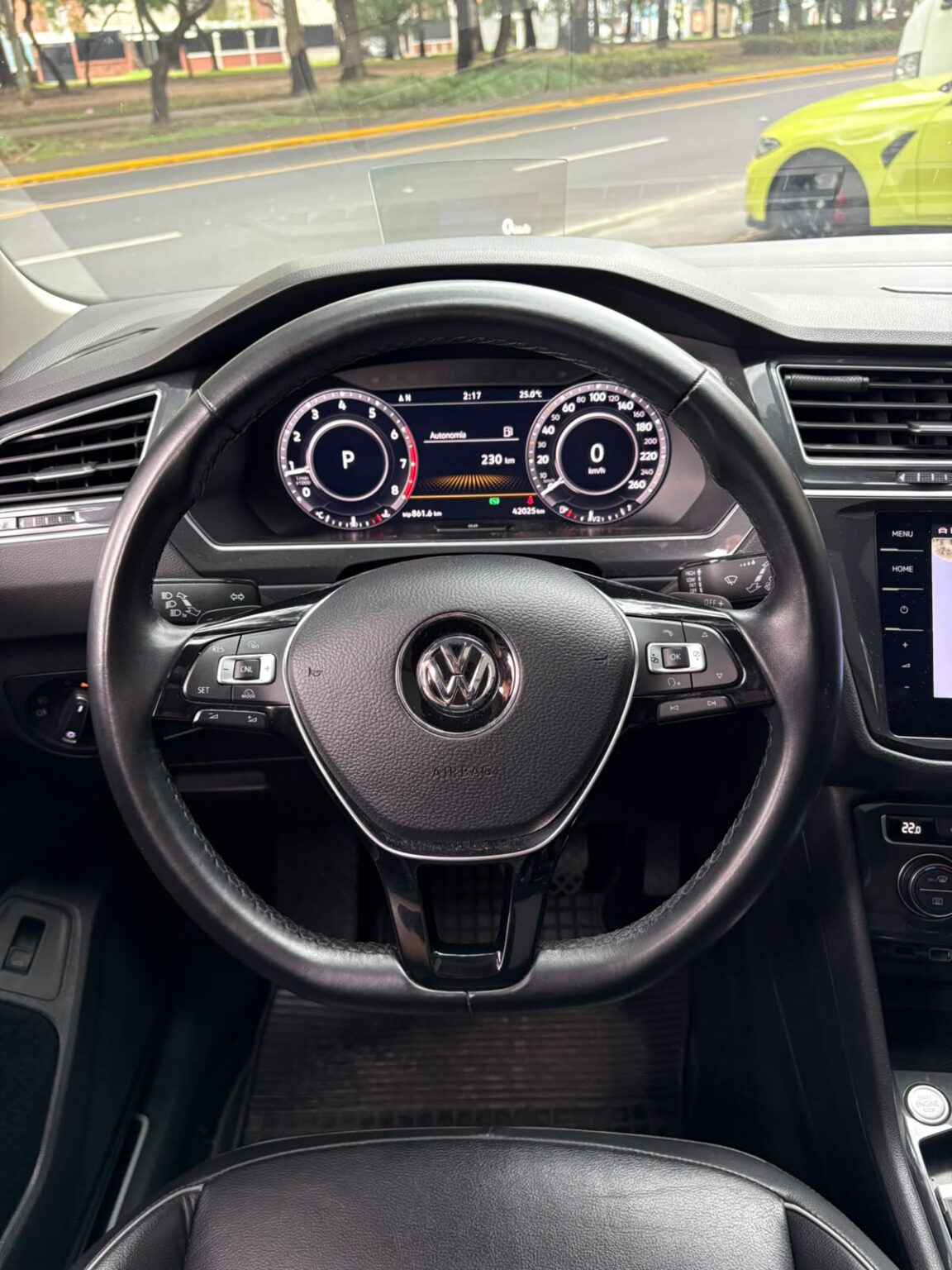 Volkswagen-Tiguan-2018-659JBM (12)
