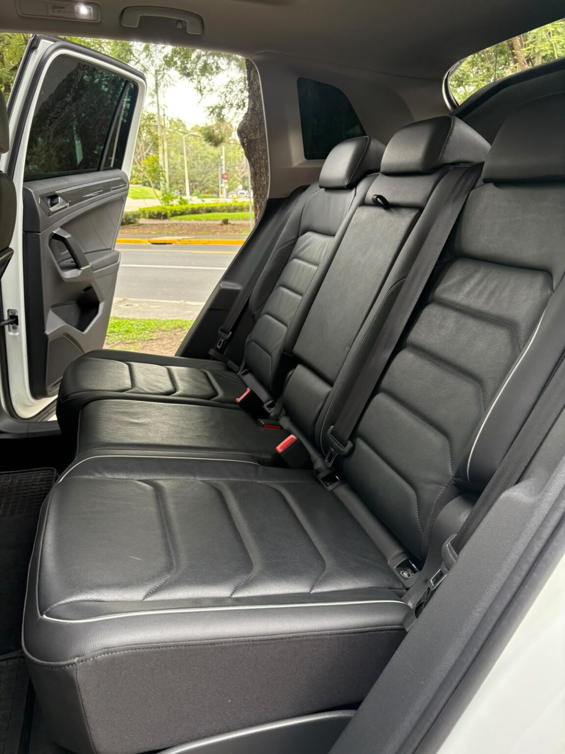 Volkswagen-Tiguan-2018-659JBM (17)