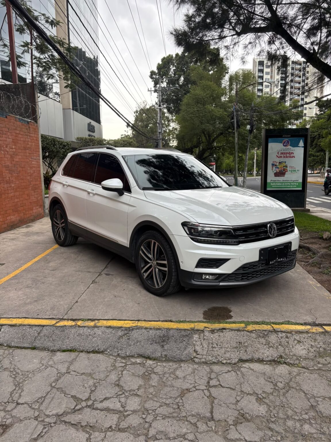 Volkswagen-Tiguan-2018-659JBM (3)