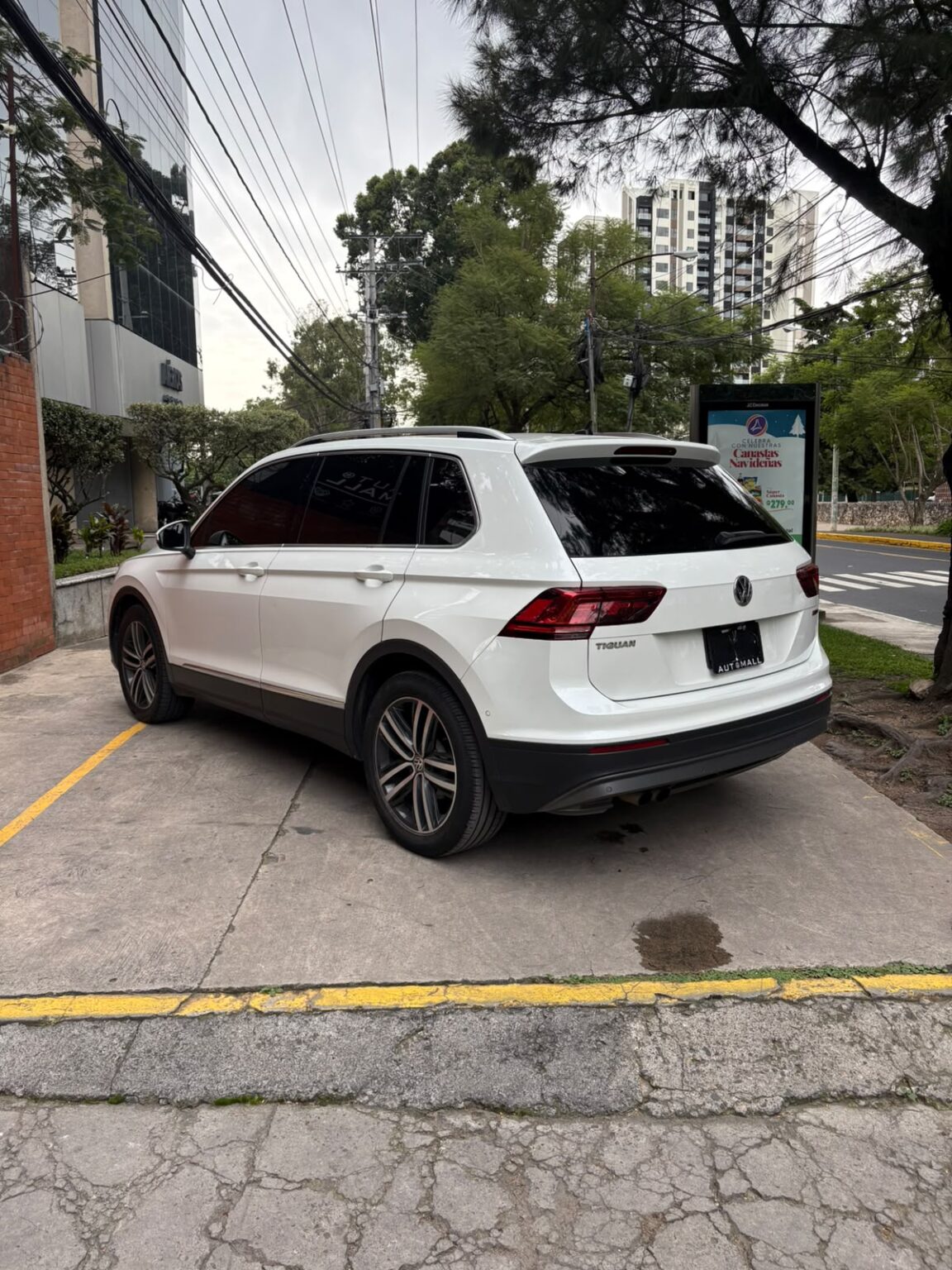 Volkswagen-Tiguan-2018-659JBM (6)